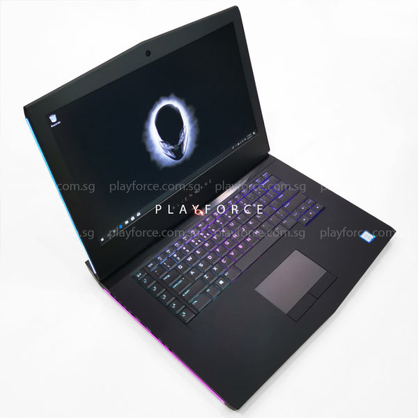 Alienware 15 R3 (i7-7700HQ, GTX 1070, 16GB, 1TB+256GB SSD, 15-inch)