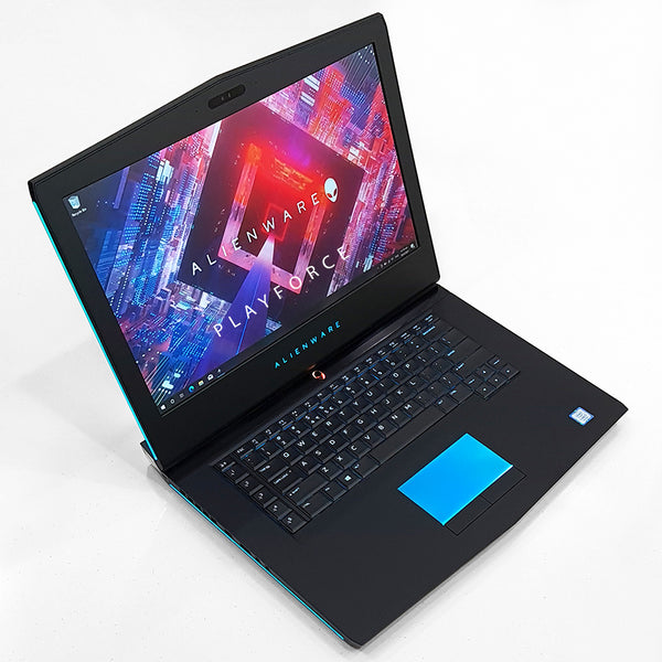 Alienware 15 R3 (i7-7700HQ, RX 570, 16GB, 1TB+128GB SSD, 15-inch)