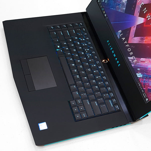 Alienware 15 R3 (i7-7700HQ, RX 570, 16GB, 1TB+128GB SSD, 15-inch)